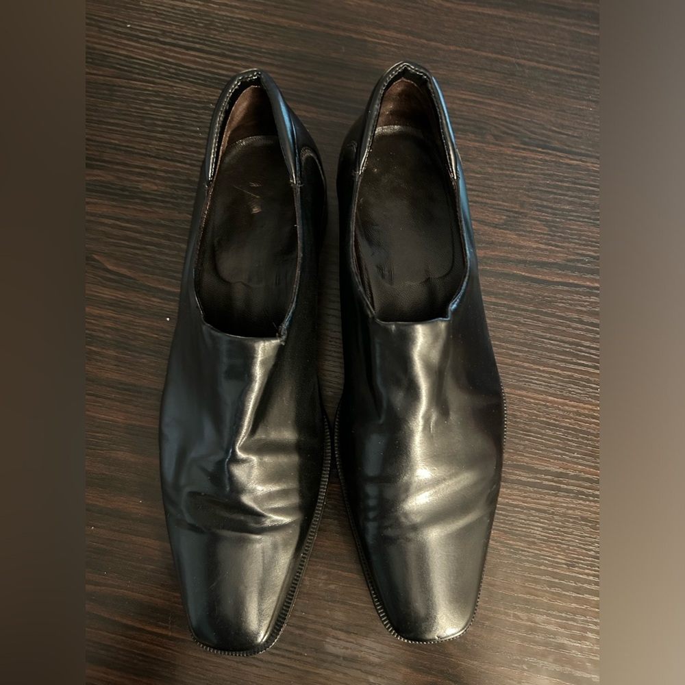 Donald J Pliner men’s dress shoe